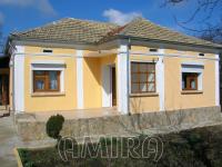 Furnished house 26 km from the beach front