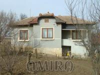 House 13 km from Dobrich, Bulgaria front