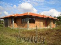 Unfinished house 32km from the beach