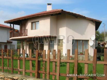 Furnished house 7km from the beach front