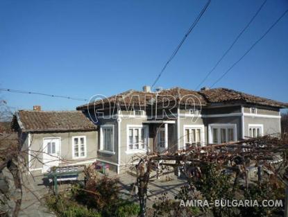 Cheap house in Bulgaria front 1