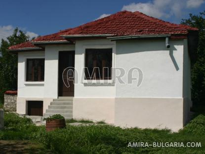 Renovated house 30km from Varna