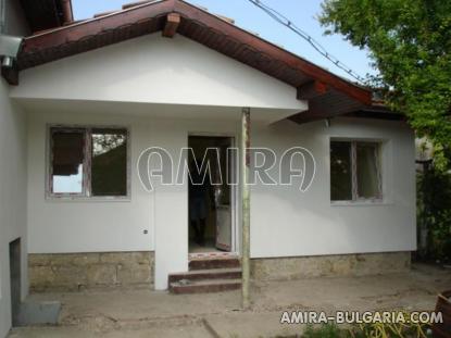 Renovated Bulgarian house near a lake front 2