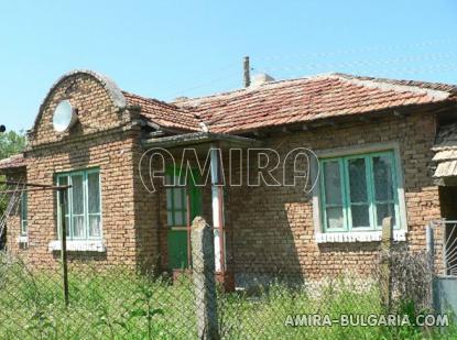 Bulgarian house near a lake front 1