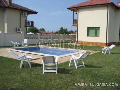 Furnished house 2 km from the beach pool