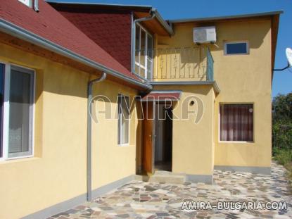 Furnished 3 bedroom house in Bulgaria entry hall