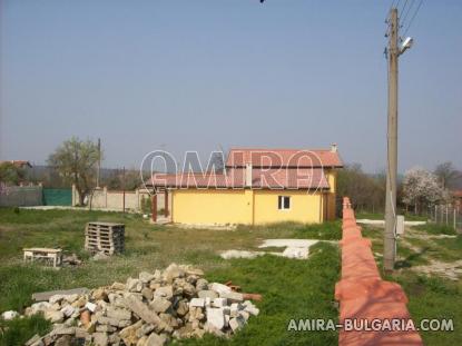 New house 14 km from the beach fence 2