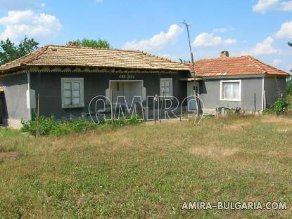 Bulgarian house 48 km from the beach front