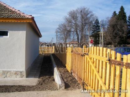 Bulgarian house 40 km from the beach fence