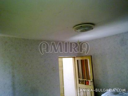 Cheap house in Bulgaria 19 km from the beach room 5