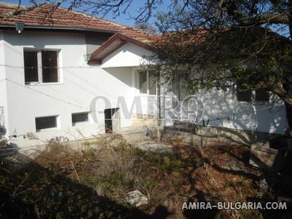 Renovated Bulgarian house near a lake front