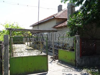 Holiday home in Bulgaria fence