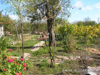 Big house 18 km from Varna garden 2