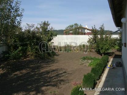 House in Bulgaria 20 km from Varna garden 3