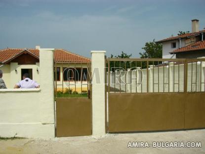 House in Bulgaria 20 km from Varna fence