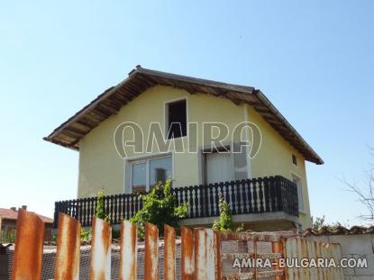 House in Bulgaria 32km from the beach front