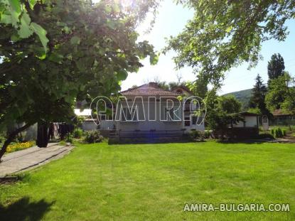 House in Bulgaria near Albena garden