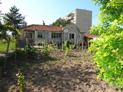 House 7km from the beach of Albena garden 2