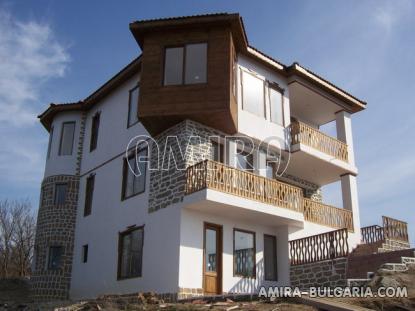 Authentic Bulgarian style house with lake view side 3