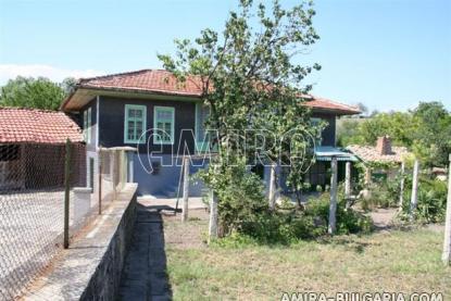 Bulgarian holiday home near a river 2