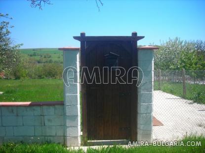 Bulgarian house near a lake and a river garden 2