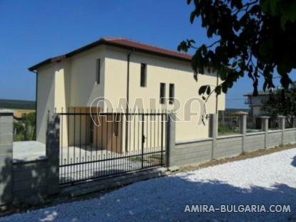 Bulgarian house 3km from Kamchia beach fence