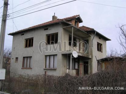Big unfinished house near Albena 1