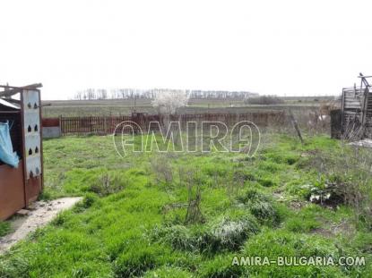 Massive house 3km from Dobrich 9