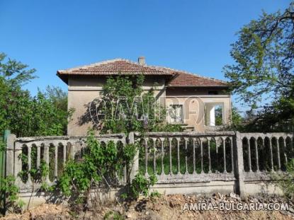 Cheap house in a big bulgarian village 5