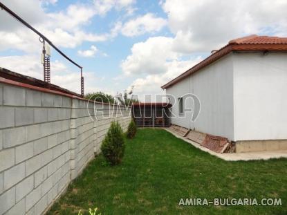 New Bulgarian house near a lake 4