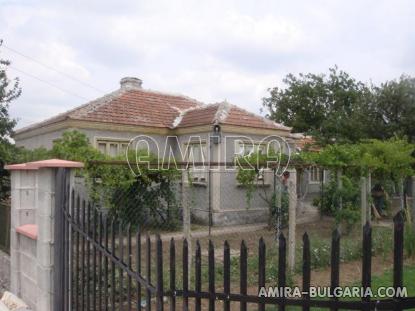 Holiday home 35 km from Varna front 2