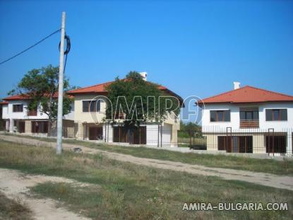 New house in a complex next to Varna complex 1