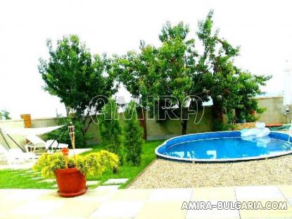 Furnished house with pool near Albena garden 2