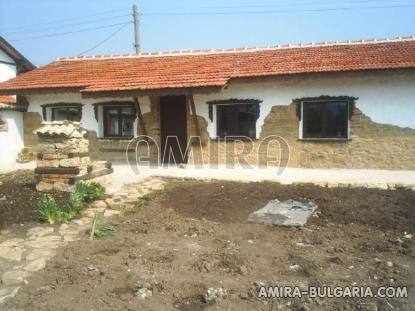 House in authentic Bulgarian style front 1