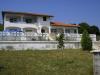 Furnished house 300 m from the beach
