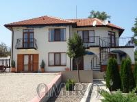 Huge furnished house with pool 28 km from Varna 