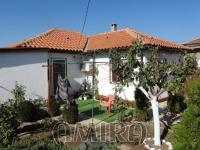 Furnished house 8 km from the beach
