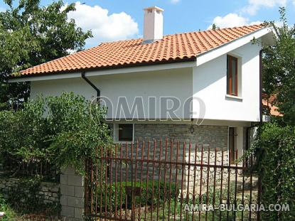 Renovated house 7 km from the beach front