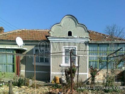 Stone house in Bulgaria 38 km from Varna front