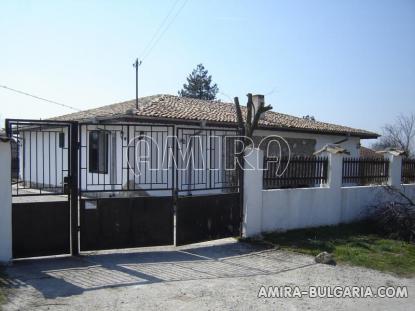 Furnished house 14 km from the beach side 2