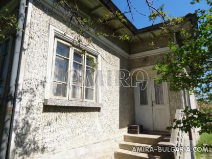 Cheap renovated house in Bulgaria front 4