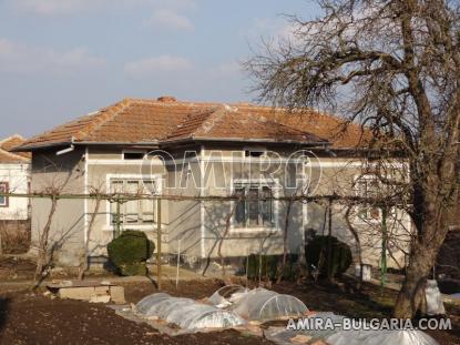 House in Bulgaria next to Dobrich 1