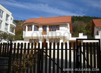 Sea view villa in Balchik front 2