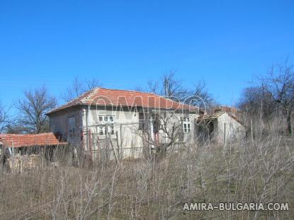 Stone house 21 km from Varna side