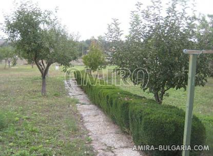 House in Bulgaria next to Dobrich garden 2