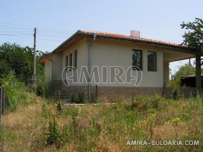 Two bedroom house 25 km from Varna side 2