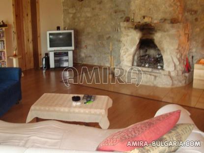 Furnished house 14 km from the beach living room