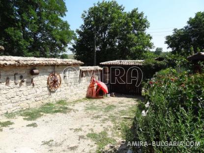 Authentic Bulgarian style house 400 m from a lake 7