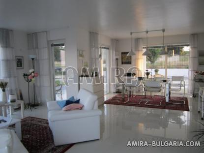 Furnished sea view villa in Varna living room