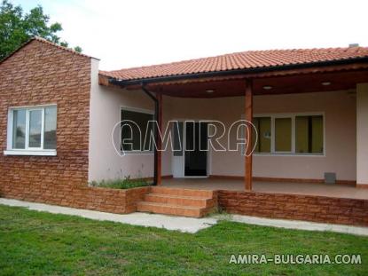 New 3 bedroom house near Balchik front